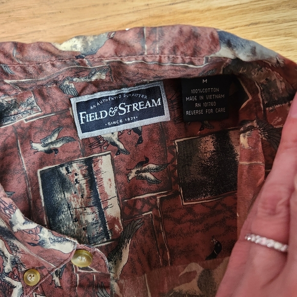 FIELD & STREAM Brown and Tan Duck Print Long Sleeve Button Front Shirt Size M - Picture 4 of 4